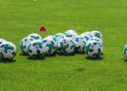 九游娱乐-热刺战平AC米兰，莱万补时绝平德甲，欧战激情再现