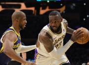 九游游戏-湖人队连胜收官，詹姆斯一人独揽助攻的简单介绍