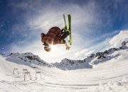 九游体育直播-2026世界杯焦点战启示录，尼克斯硬仗取胜火箭的战术密码