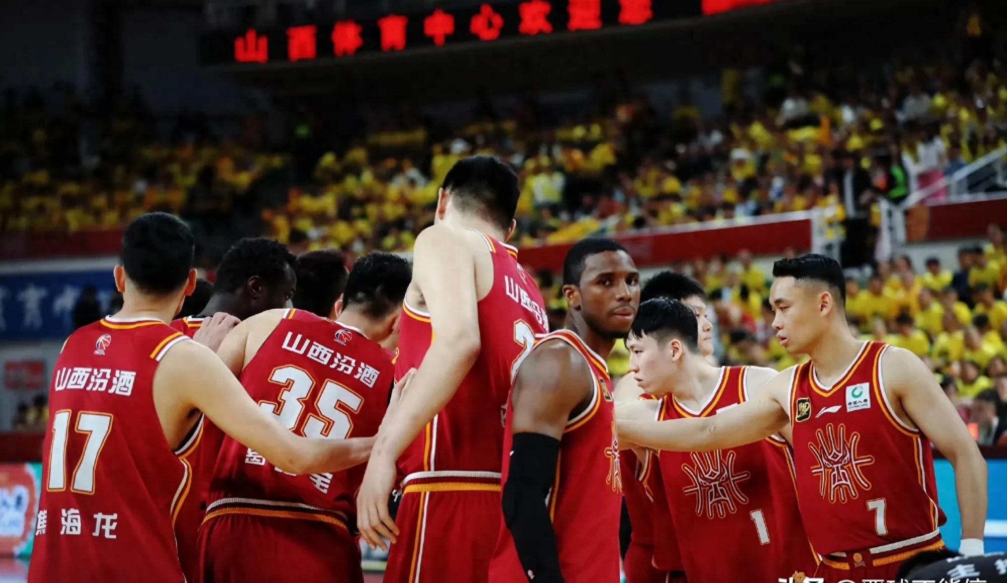 北京男篮再胜,连续两场豪取胜利 北京男篮再胜,连续两场豪取胜利